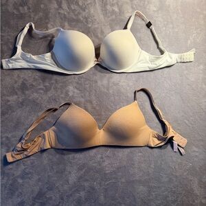 Victoria's Secret Nude and White Seamless T-Shirt Bras
